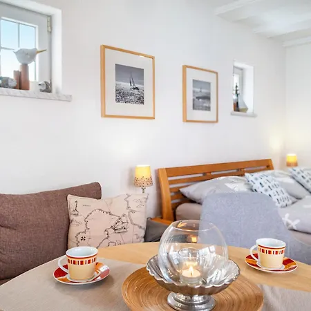 Duehne Apartment *
